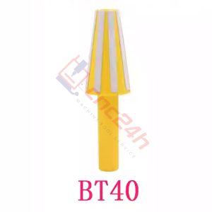 Dụng cụ vệ sinh trục chính của máy phay CNC sẽ loại bỏ cặn bẩn, các phoi bám trong lồng trục chính,....giúp bảo dưỡng trục chính sạch sẽ, hoạt động trơn tru, hiệu quả và ổn định hơn.